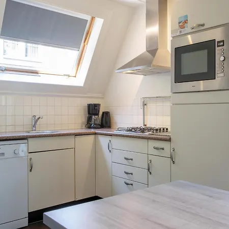 Ferienhaus Restyled House With Three Bathrooms, Breda At 10km *