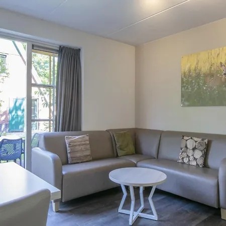 Restyled House With Three Bathrooms, Breda At 10km Oosterhout (North Brabant)